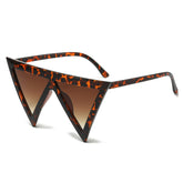 (6 PACK) Wholesale Sunglasses Unique Triangle Fashion Hip Hop 2025 - BulkSunglassesWholesale.com - Leopard Print Frame Gradient Tea Lens
